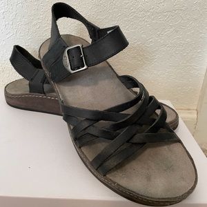 ☀️ Chaco - Leather Size 8